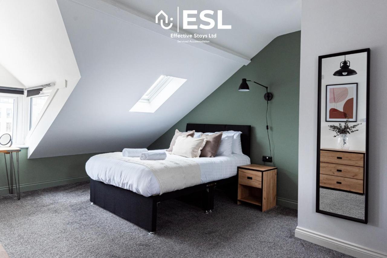 5 Bedroom Victorian Town House - Perfect For Contractors And Family Groups *